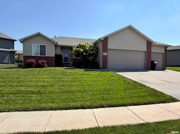 9502 S 71st St, Lincoln, NE 68516