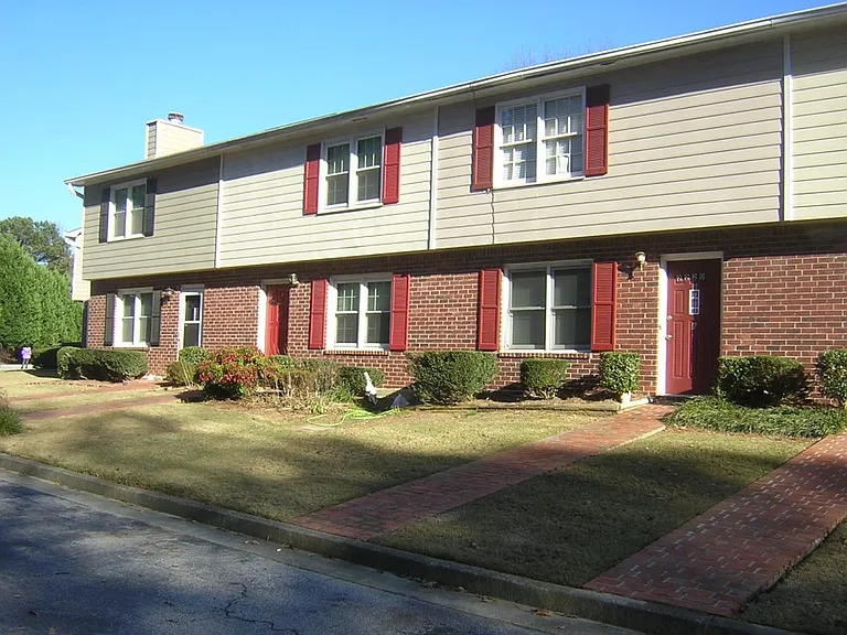 2220 Kings Gate Cir #A — Photo 3