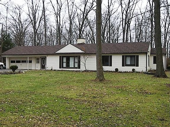 3rd image of 8437 Garnet Dr