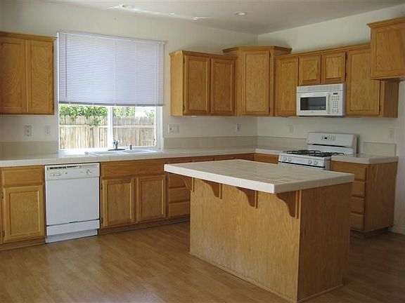 5th image of 3308 Le Conte Ct