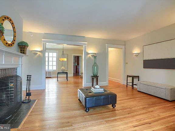 5th image of 4300 Roland Ave APT 201