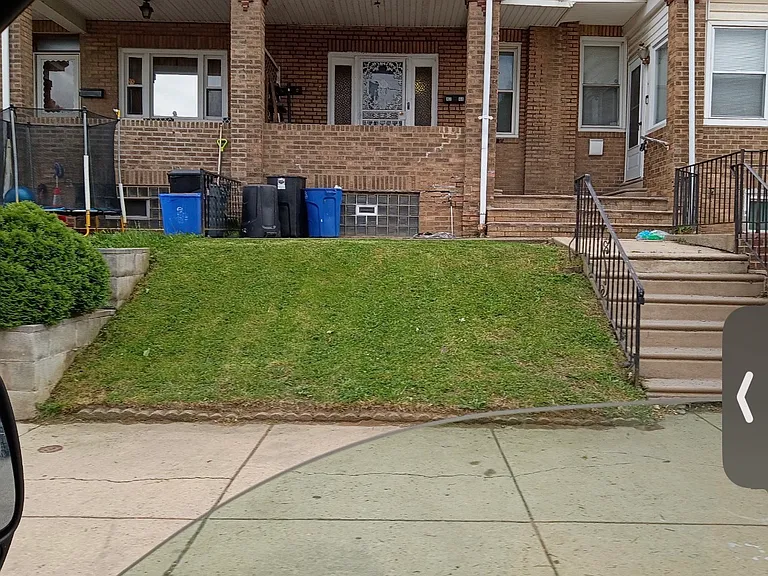 4744 Sheffield Ave — Photo 10