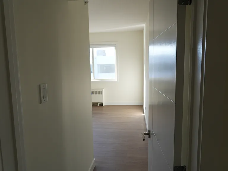 1019 17th Ave SW — Photo 58