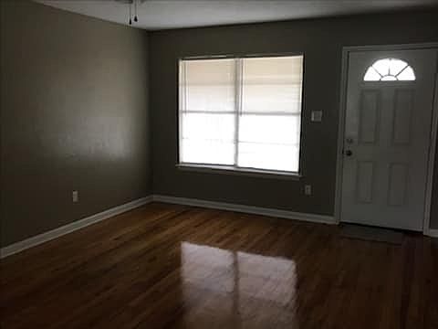 4th image of 5803 NW Cherry Ave