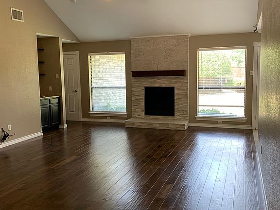 3rd image of 3809 Dutton Dr