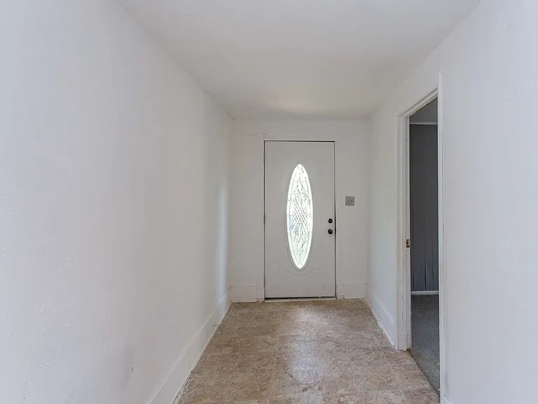 1710 Pearl Ave — Photo 4