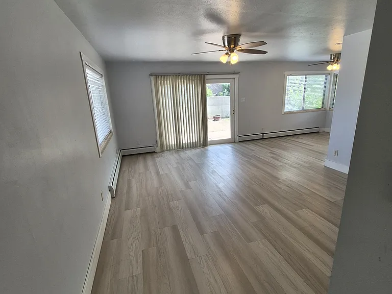 1318 Virginia St — Photo 16