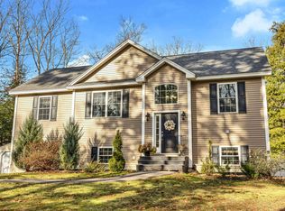 102 Bog Rd, Concord, NH 03303