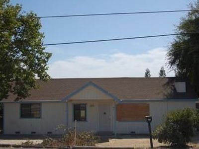 8686 Calvine Rd, Sacramento, CA, 95828