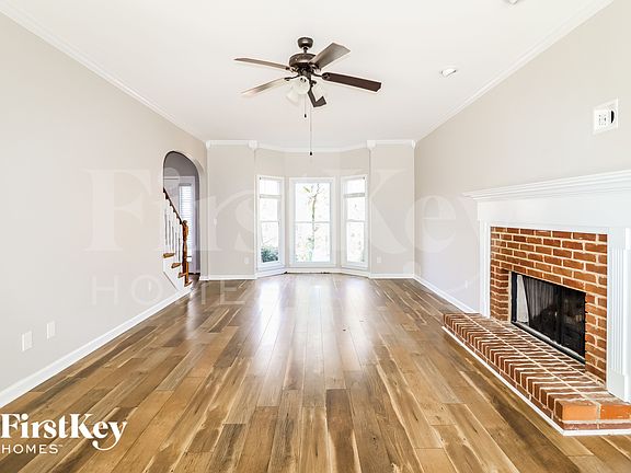 5th image of 1513 Oak Park Dr