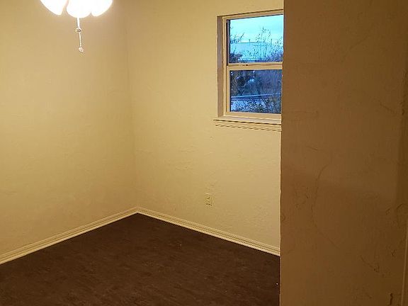 4th image of 4807 NW Floyd Ave