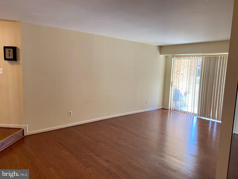 5800 Cove Landing Rd #201 — Photo 12