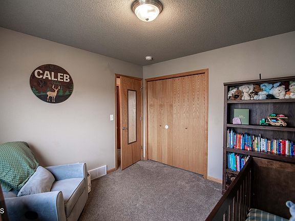 5th image of 4624 37th Ave NW