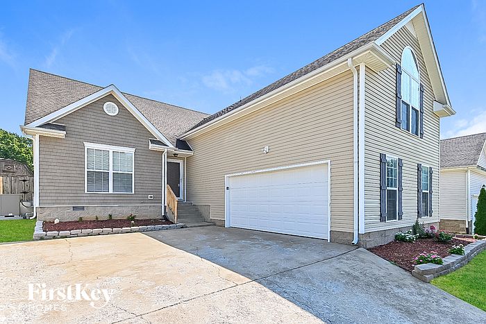 1st image of 368 Chalet Cir