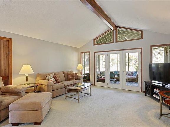 3rd image of 4335 Revere Cir