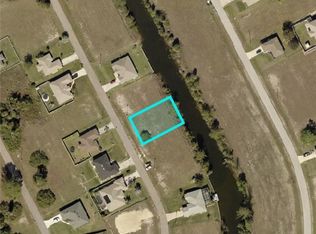 3719 NE 12th Place Cpe, Coral, FL 33909