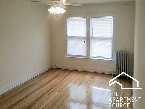 2nd image of 5921 N Paulina St #1
