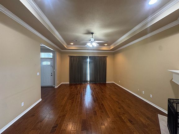 3rd image of 5615 Lori Ln