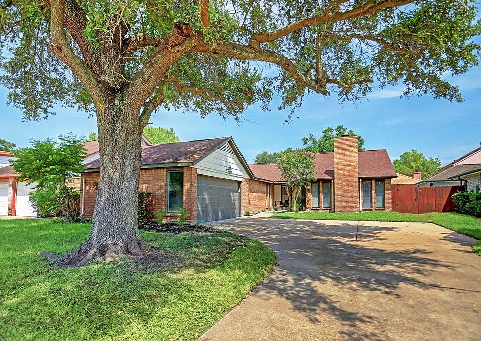 1st image of 6206 Maywood Forest Dr