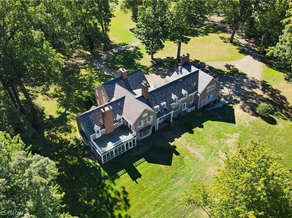 1322 Springhill Ln NE, Massillon, OH 44646