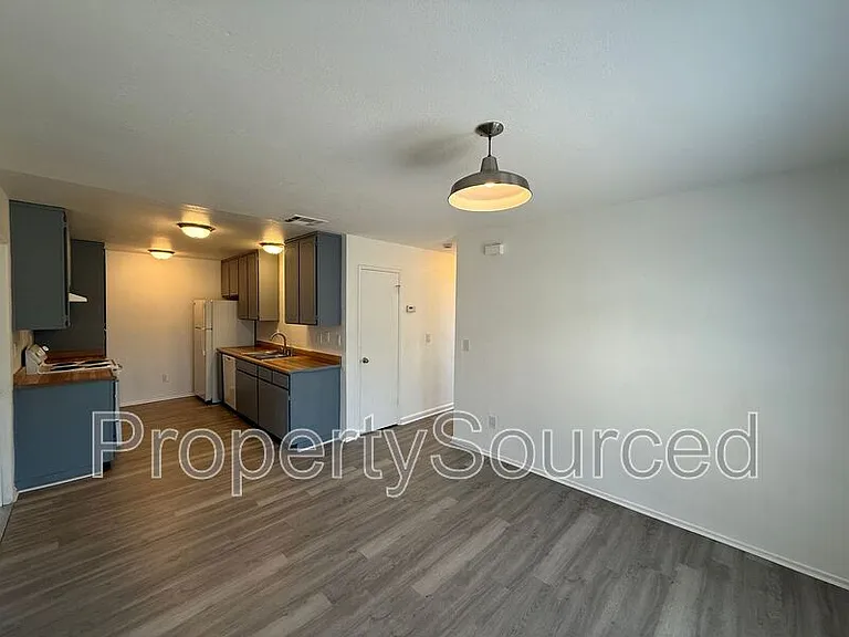 1944 Hickock Ct — Photo 10
