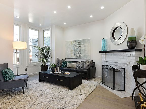 2nd image of 22 Newman St