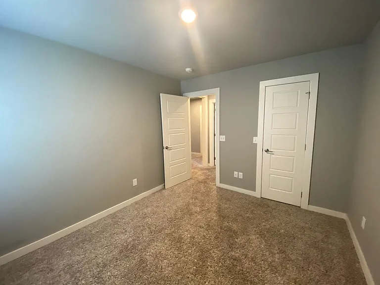 17612 Hampton Park Dr #B — Photo 35