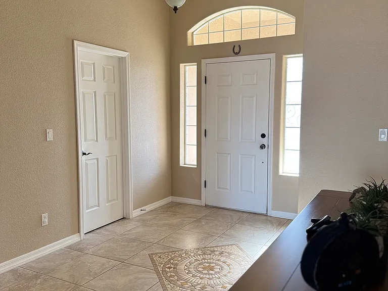 2399 E Klamath Loop — Photo 27