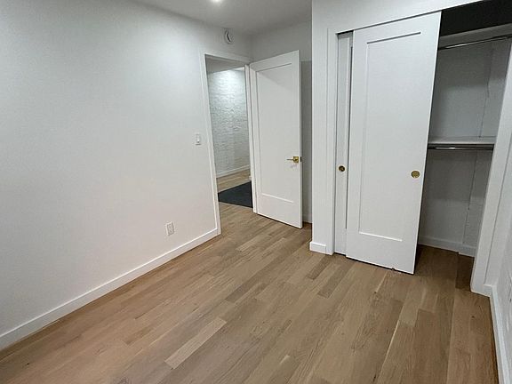4th image of 251 Pacific St APT 9