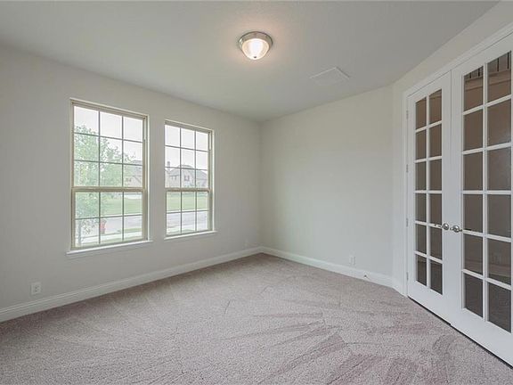 5th image of 4319 Mimosa Dr
