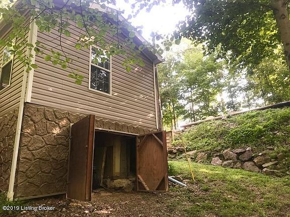 4th image of 56 Browns Hideaway Ln