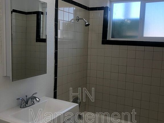 2nd image of 4121 N 33rd Dr APT 5