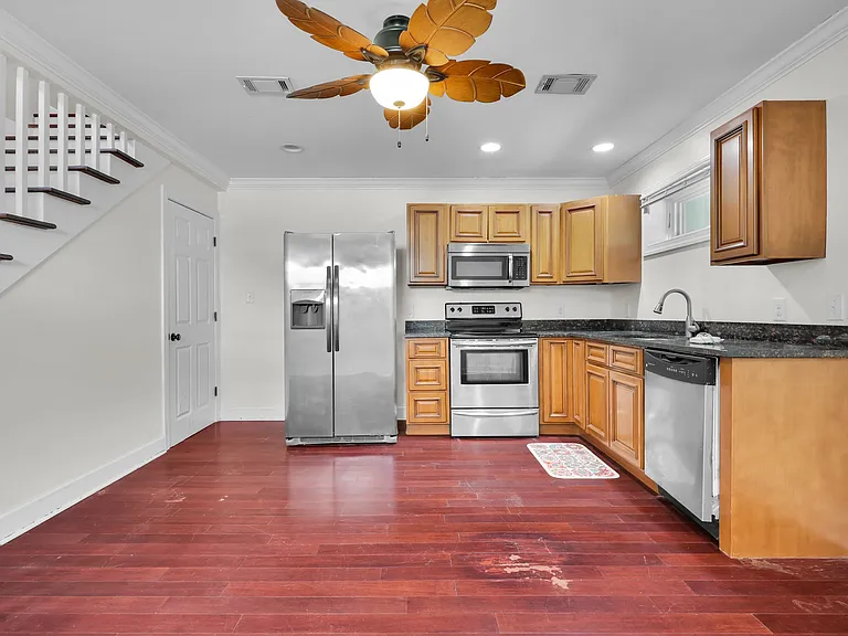 836 E Park Ave #B — Photo 7