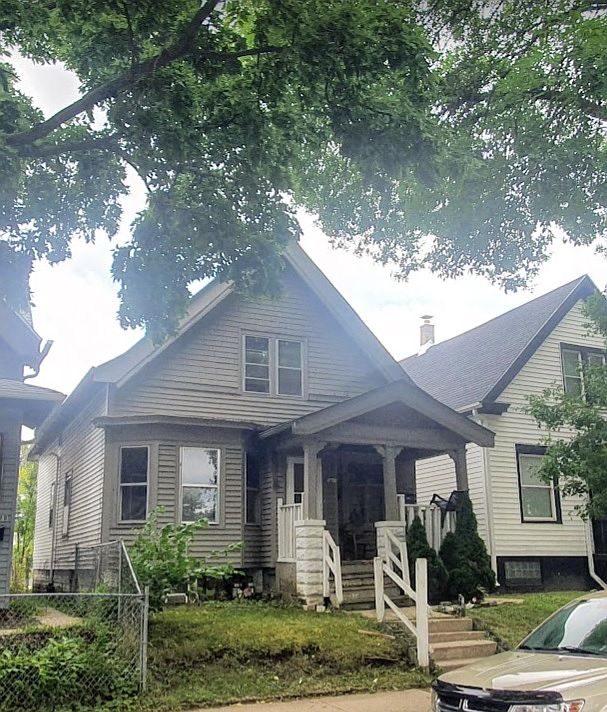 2866 N 34th outside_10212022