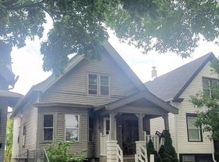 2866 N 34th St #1, Milwaukee, WI 53210