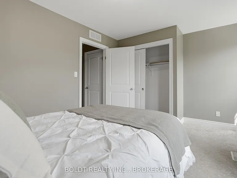 41 Durksen Dr — Photo 16
