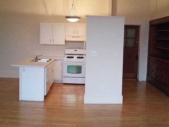 Dinning area, Kitchen, Entrance