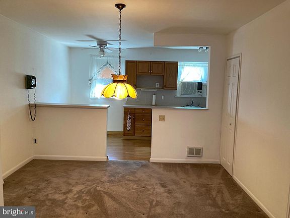 4th image of 8665 Jackson St