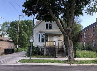 944 W 52nd St, Chicago, IL 60609