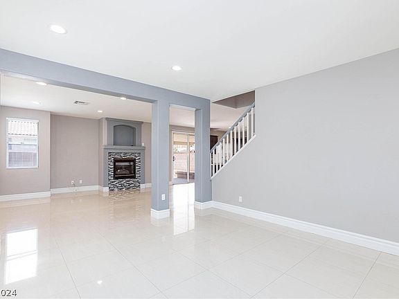 5th image of 10057 Cambridge Blue Ave