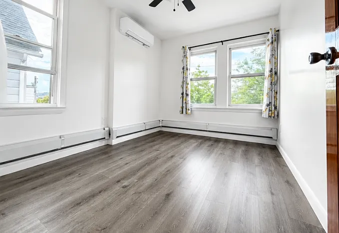 36 Butler Pl #UPPER FLOOR 2ND — Photo 8