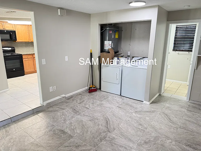 2830 Bucida Dr — Photo 17