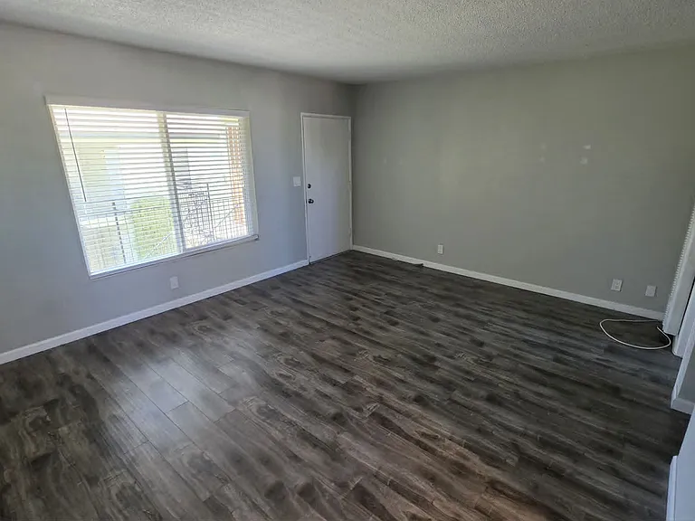 731 Owen Dr #E — Photo 8