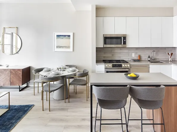 160 Front Street image 8 of 19