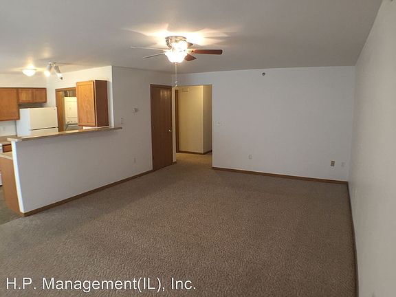 2nd image of 131 Dorset Ct APT 7