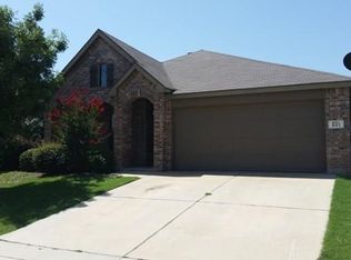 801 Forest Heights Dr, Crowley, TX 76036