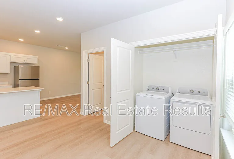 1401 Poigai Way #1 — Photo 12