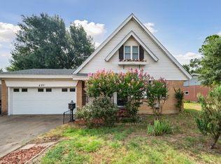 207 Windward Way, Euless, TX 76040
