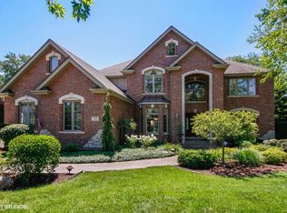 733 Millbrook Dr, Downers Grove, IL 60516