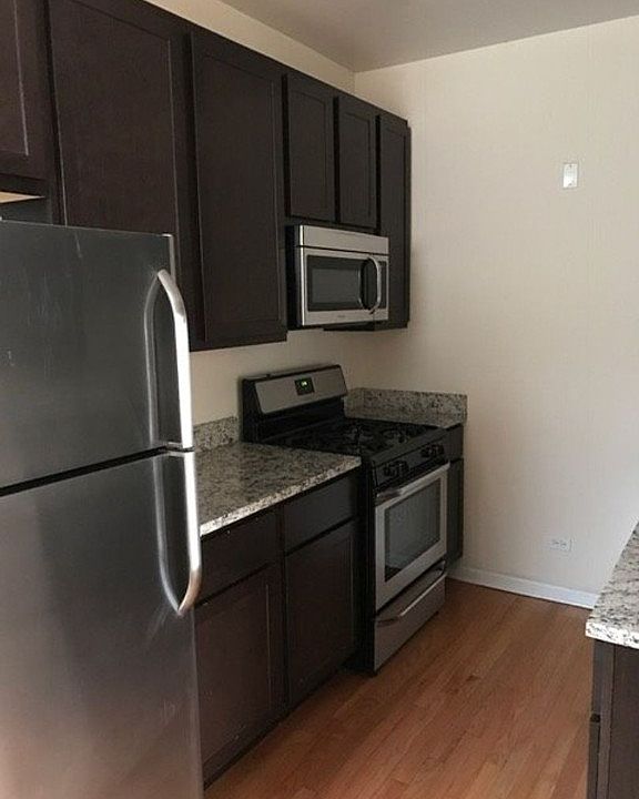 1st image of 3106 W Ainslie St APT 1W